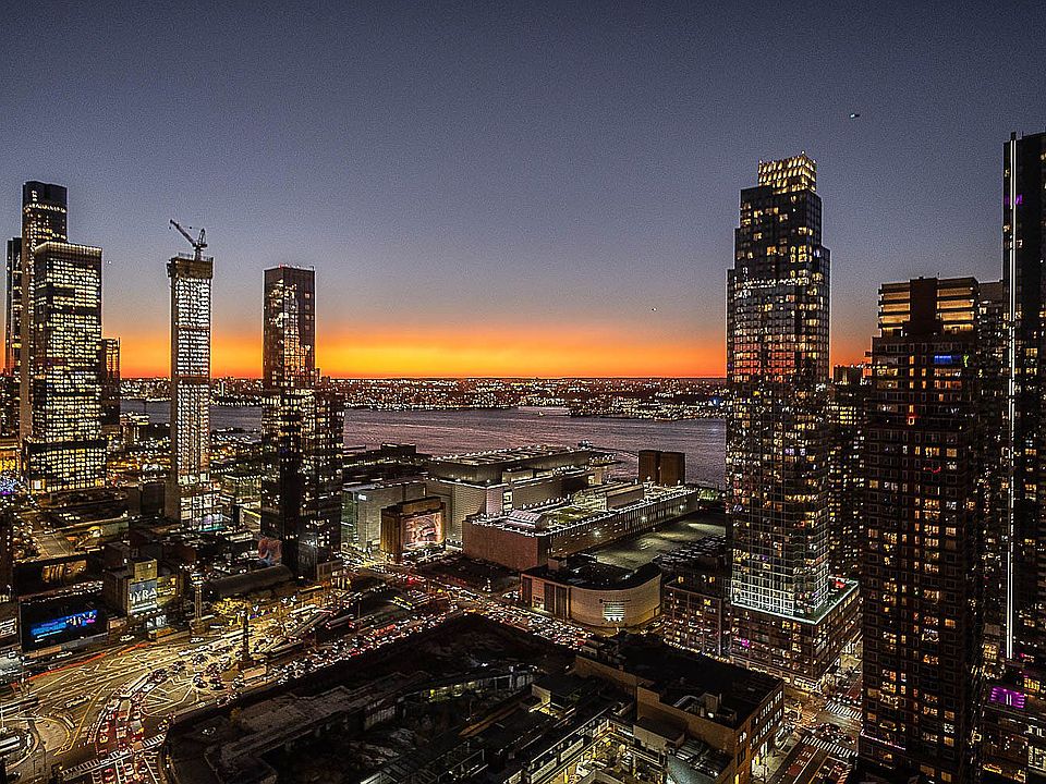 1st image of 500 W 43rd St Ph F
