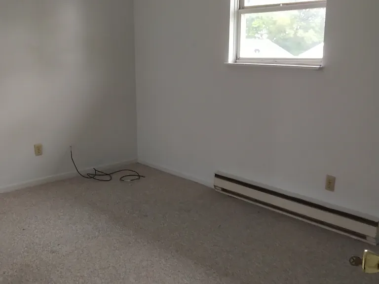 208 Homestead Ave — Photo 3