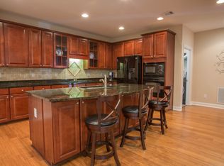 705 Bronze Ct, Acworth, GA 30102
