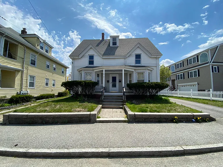 8 Trafford St #2 — Photo 33