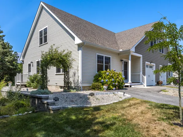 637 Gifford Street #16AU, Falmouth, MA 02540