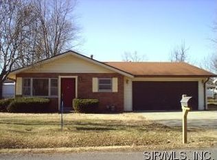 112 Troeckler Ln, Granite City, IL 62040