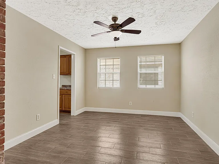 13439 White Cliff Dr — Photo 7