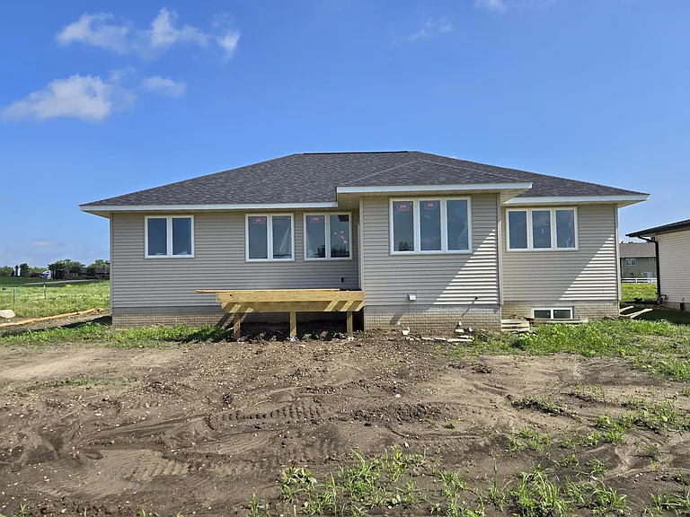 4115 Mark Dr — Photo 4