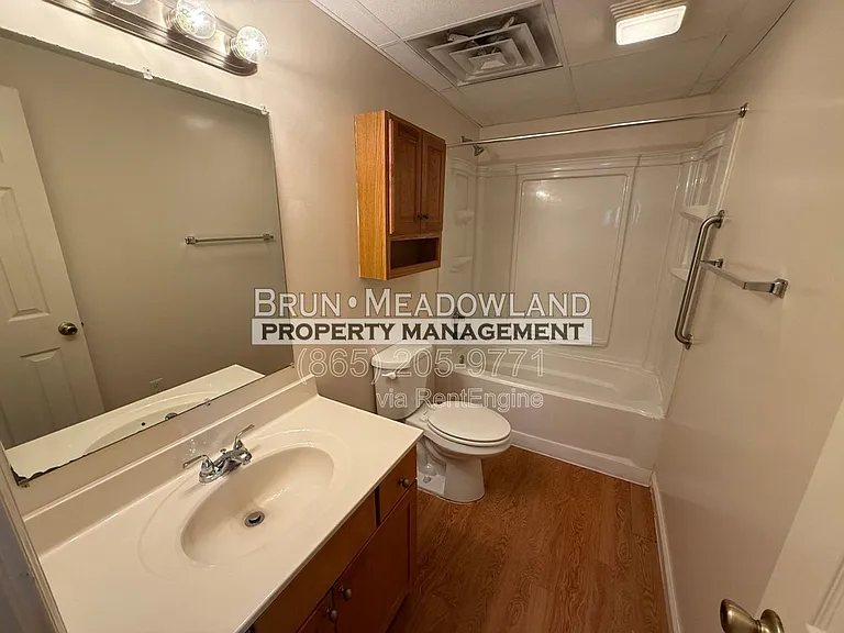 1825 Meadowland Ln #E — Photo 15