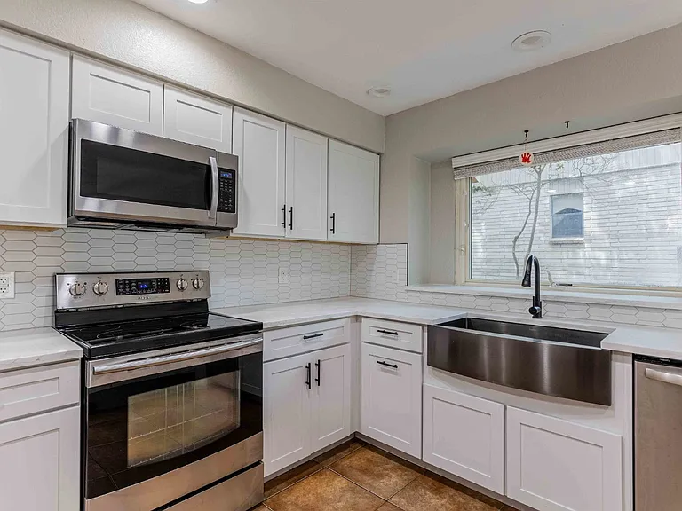 2331 Bluffridge St — Photo 17
