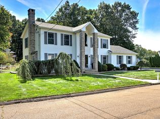 36 Ralphs Ln, East Haven, CT 06512