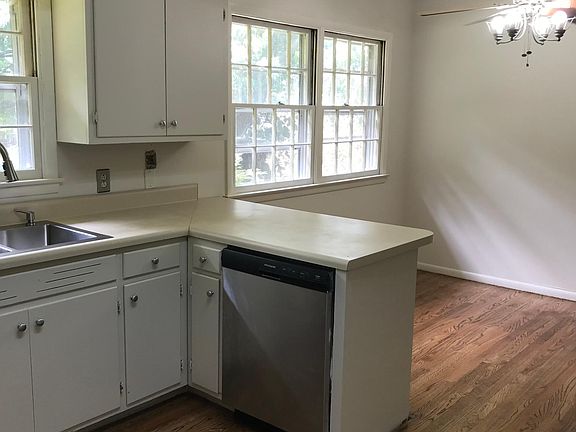 Eat in kitchen