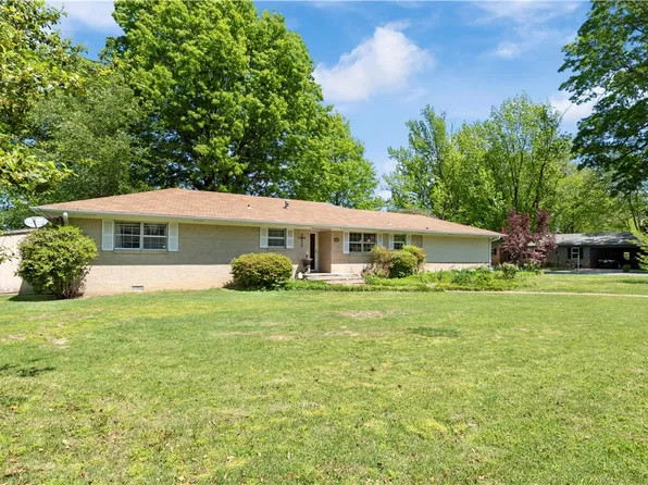 1201 W Cherry St, Rogers, AR 72756