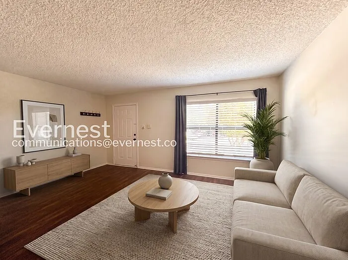 3 bed, 2.0 bath, 1100 sqft, $1,595 — Photo 3