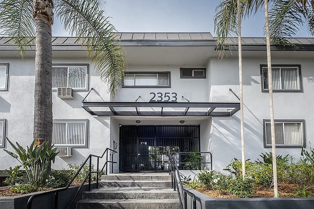 Heritage 2353 — Photo 1