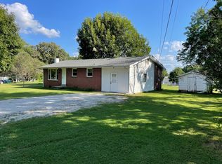 413 Phillips St, Baxter, TN 38544