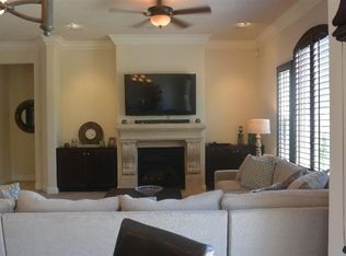 1351 E Via Estrella Dr, Fresno, CA