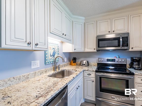 2nd image of 400 Plantation Rd #3214