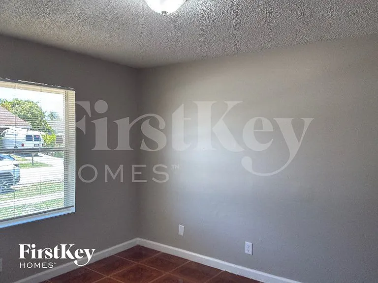 6004 Westfall Rd — Photo 5