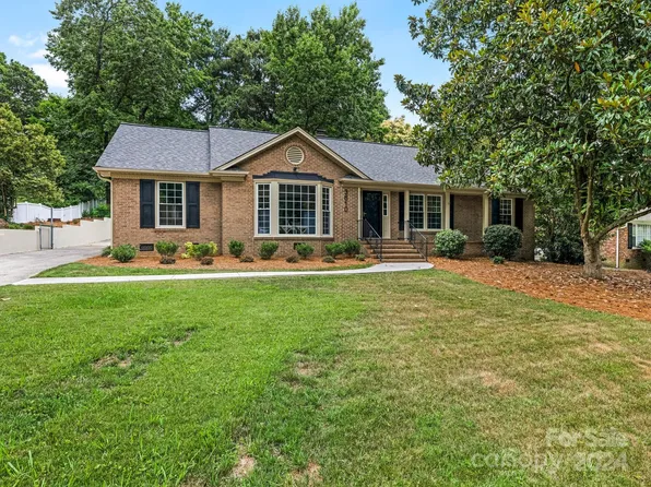 3610 Ashton Dr, Charlotte, NC 28210