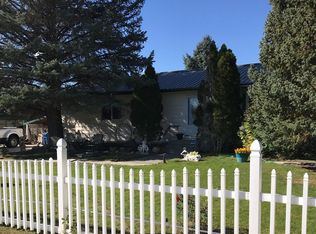 208 S F St, Bridger, MT 59014