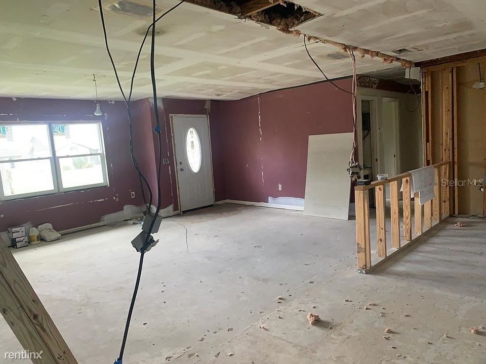 2nd image of 27821R Lois Dr