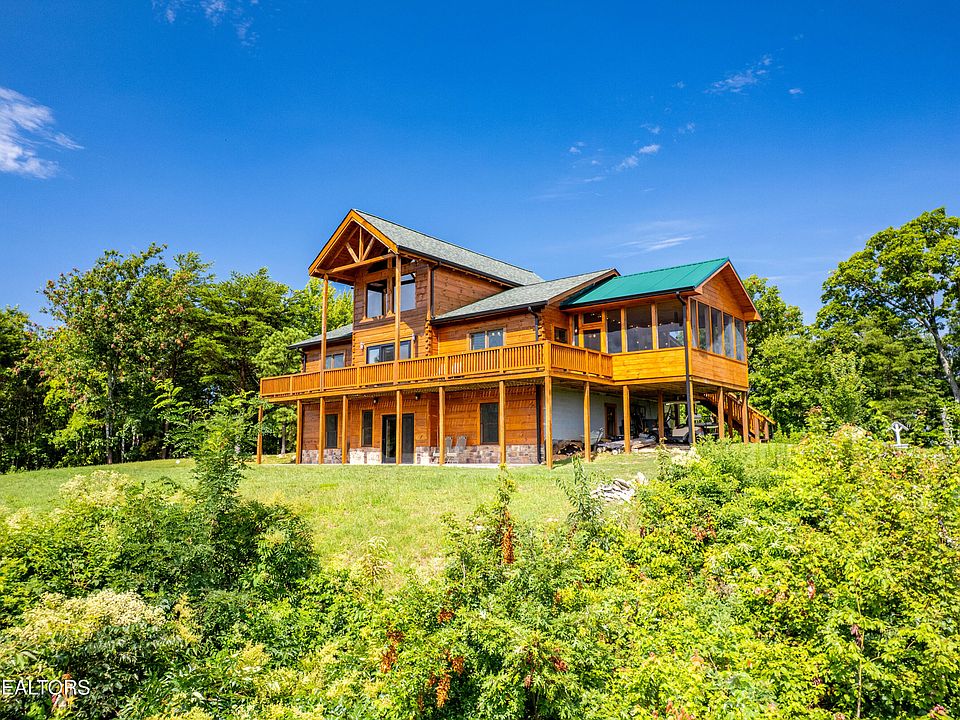 7th image of this home