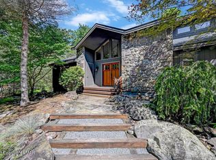 2113 Blue Ox Rd, Pocono Pines, PA 18350