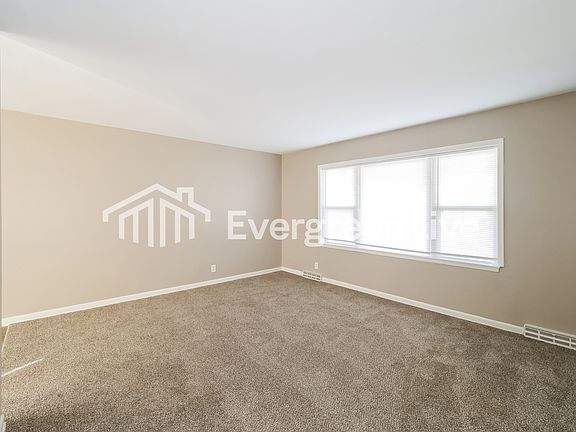 5th image of 8653 E 109th St