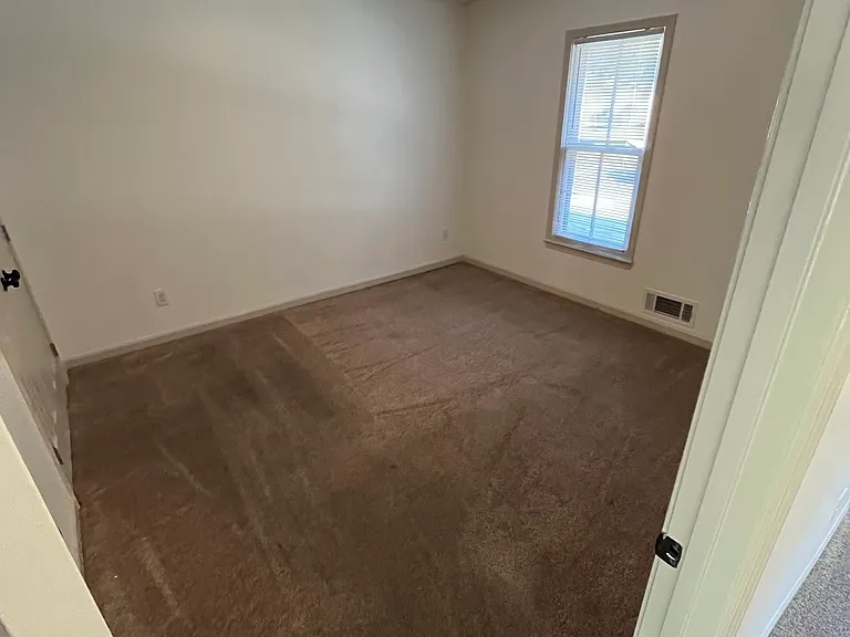 1085 Oakland Ave SE #B — Photo 6