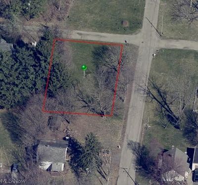 3rd image of 4th St SE
