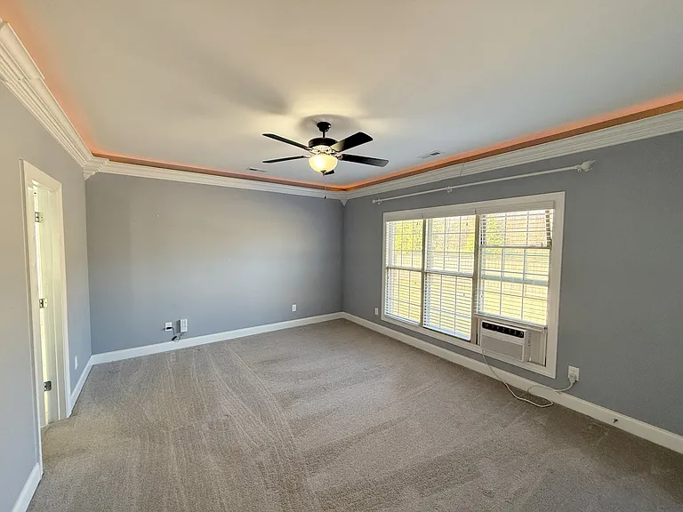 218 Woodgrove Dr NW — Photo 15