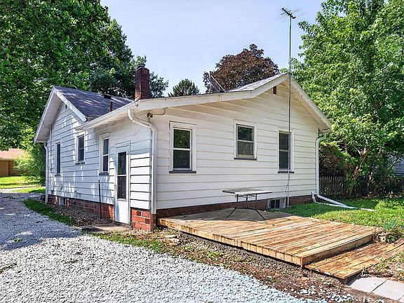 2nd image of 1532 Milton Ave