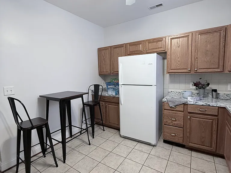 1706 Harman Ave — Photo 8