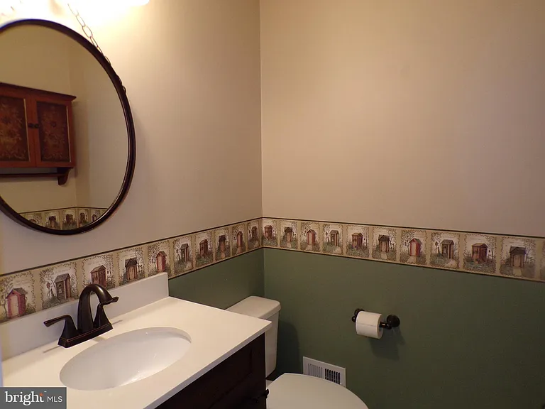 6624 Thurlton Dr — Photo 26