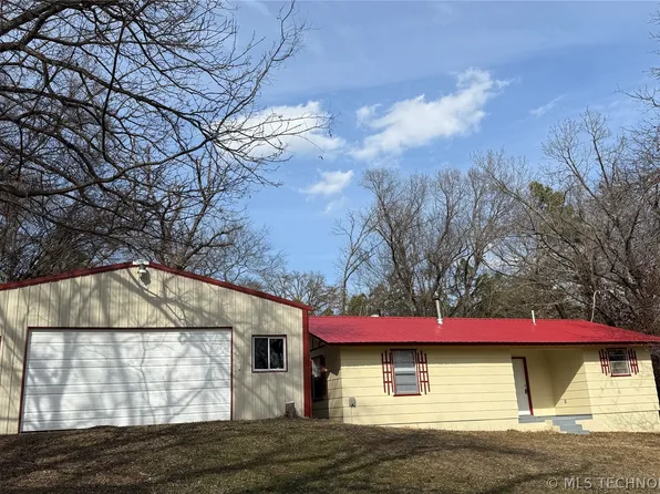 20596 E Whipperwill Rd, Tahlequah, OK 74464