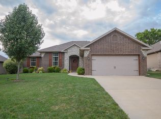 1743 E Timber Ln, Republic, MO 65738