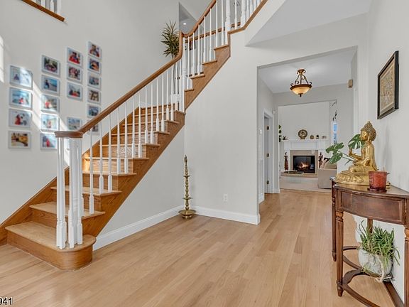 5th image of 66 Ridge Ave