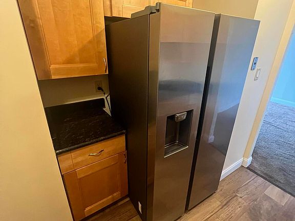 3rd image of 220 Linden St APT 602
