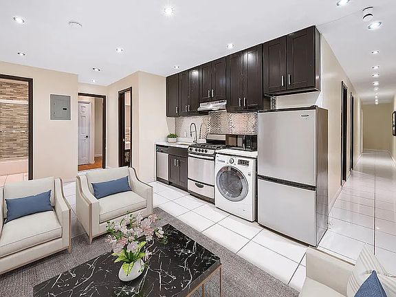 4th image of 15 W 107th St APT 64