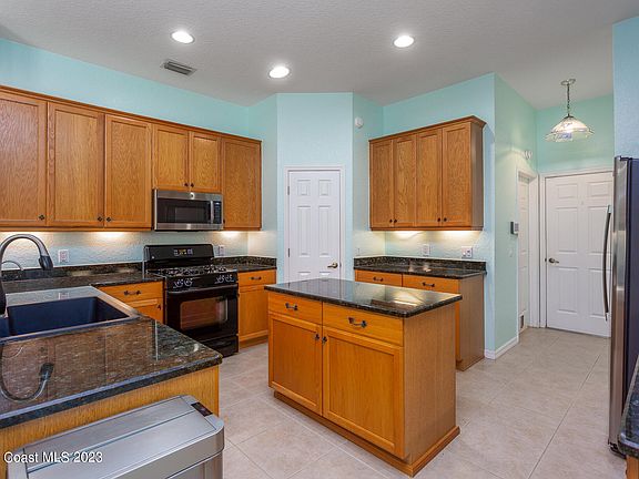 5th image of 4478 Chastain Dr