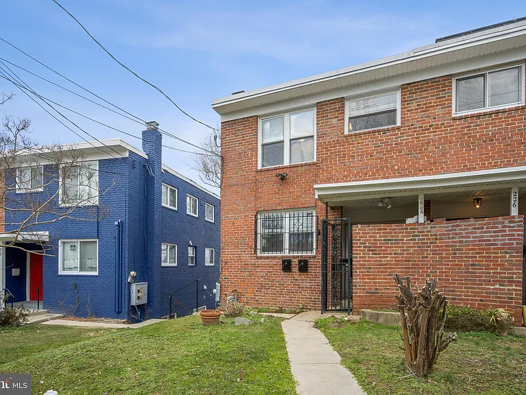 224 Webster St NE #A — Photo 1