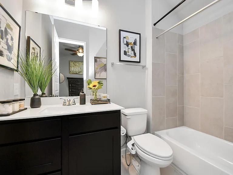 1711 Rustling Creek Dr — Photo 25