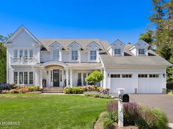 8 Holly Tree Lane, Rumson, NJ 07760