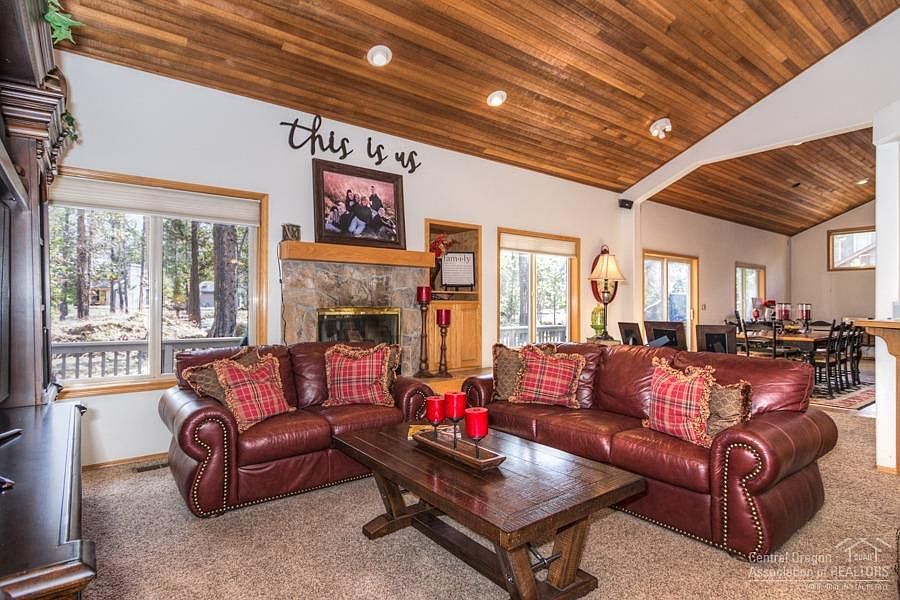 1st image of 58118 Kinglet Ln