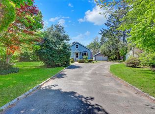 11 5th Ave S, Huntington Station, NY 11746