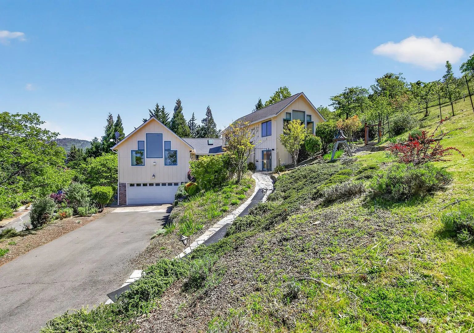 3 Bedroom 2 Bath House Rent Ready — Photo 1