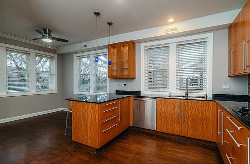 3rd image of 1930 N Richmond St #3