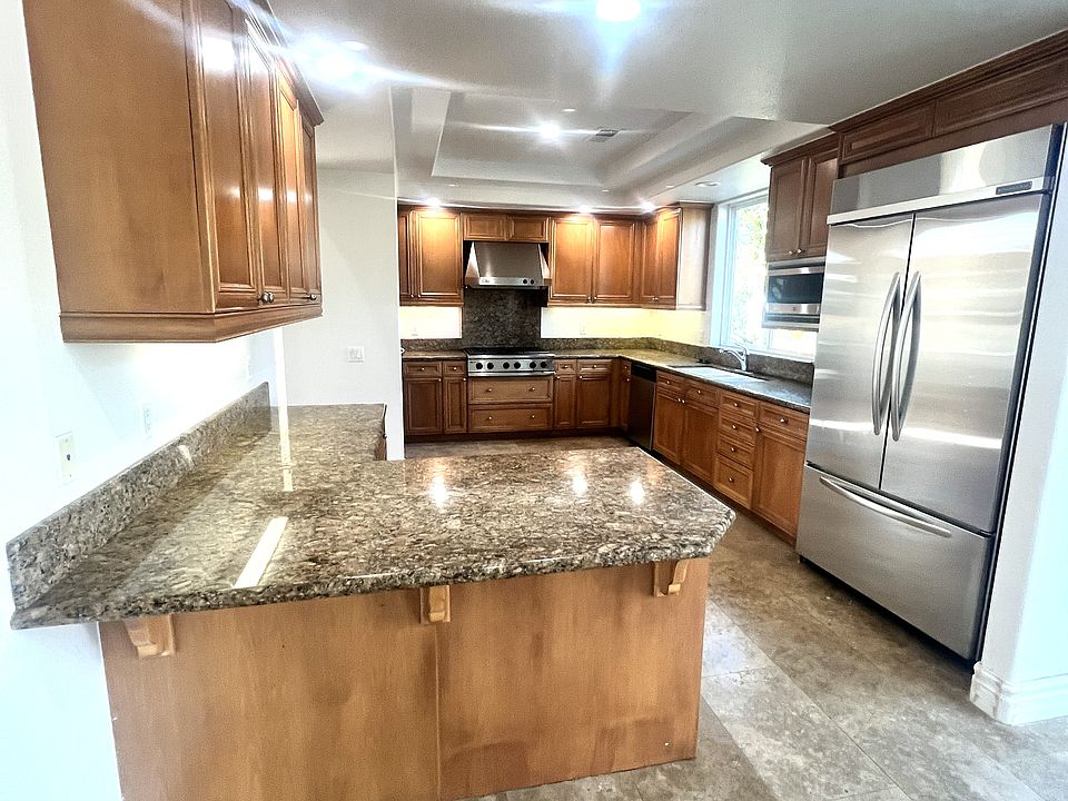 1st image of 318 Calle De Sereno