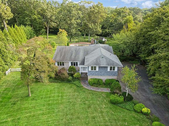 25 Fox Hollow Lane, Old Westbury, NY 11568 | Zillow