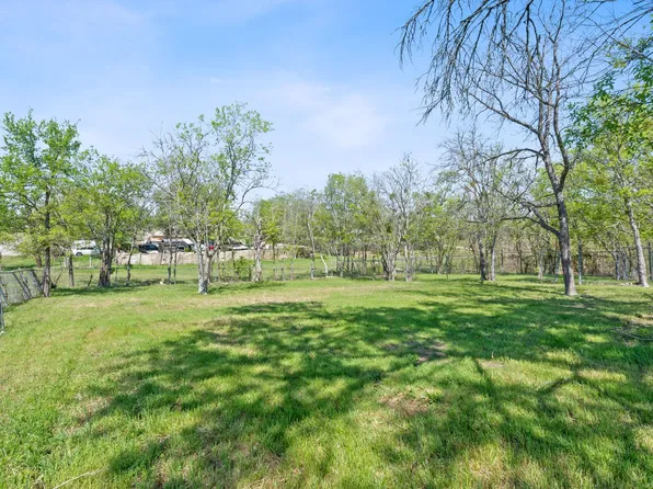 405 E Browning St, Manor, TX 78653