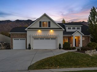 330 N Hunters Ridge Cir, Alpine, UT 84004