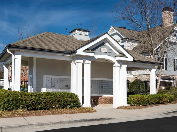 The Pointe at Suwanee Station