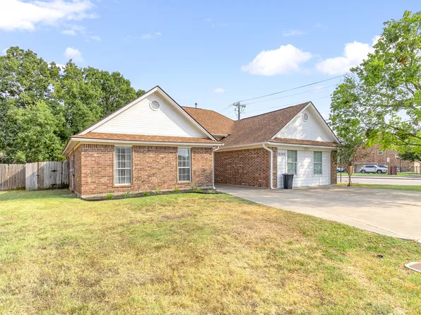 1000 Bayou Woods Dr, College Station, TX 77840